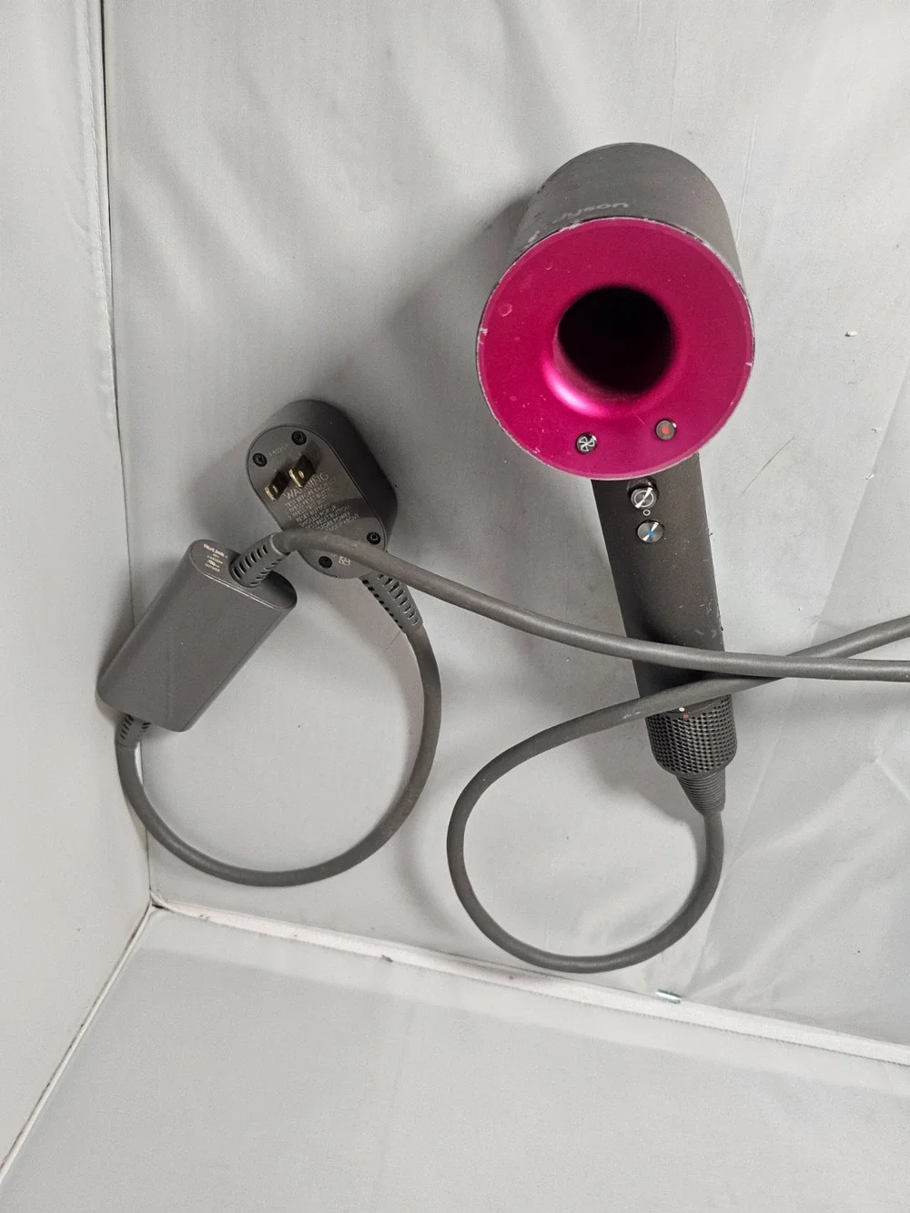 Dyson Supersonic Hair Dryer With Three Attachments. Gray And Fuscha